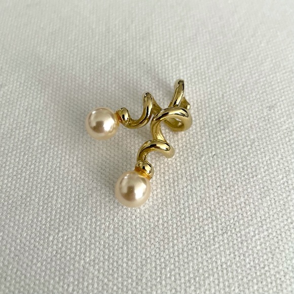 Gold-tone earings x 8 sets ONLY $45 - Picture 7 of 10